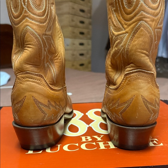 Lucchese 1883 Western Boots in Tan color - Picture 5 of 10